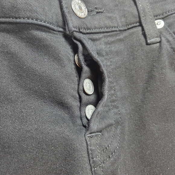 7 For All Mankind Black Ankle Cropped Distressed Jeans Size 26 - Picture 11 of 12